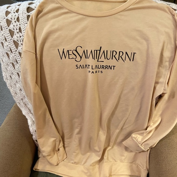 YSL Light Sweater 💋 - Picture 2 of 6